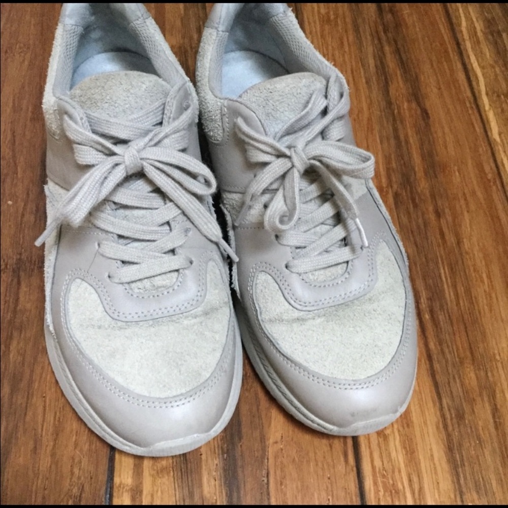 Everlane Grey Leather Sneakers